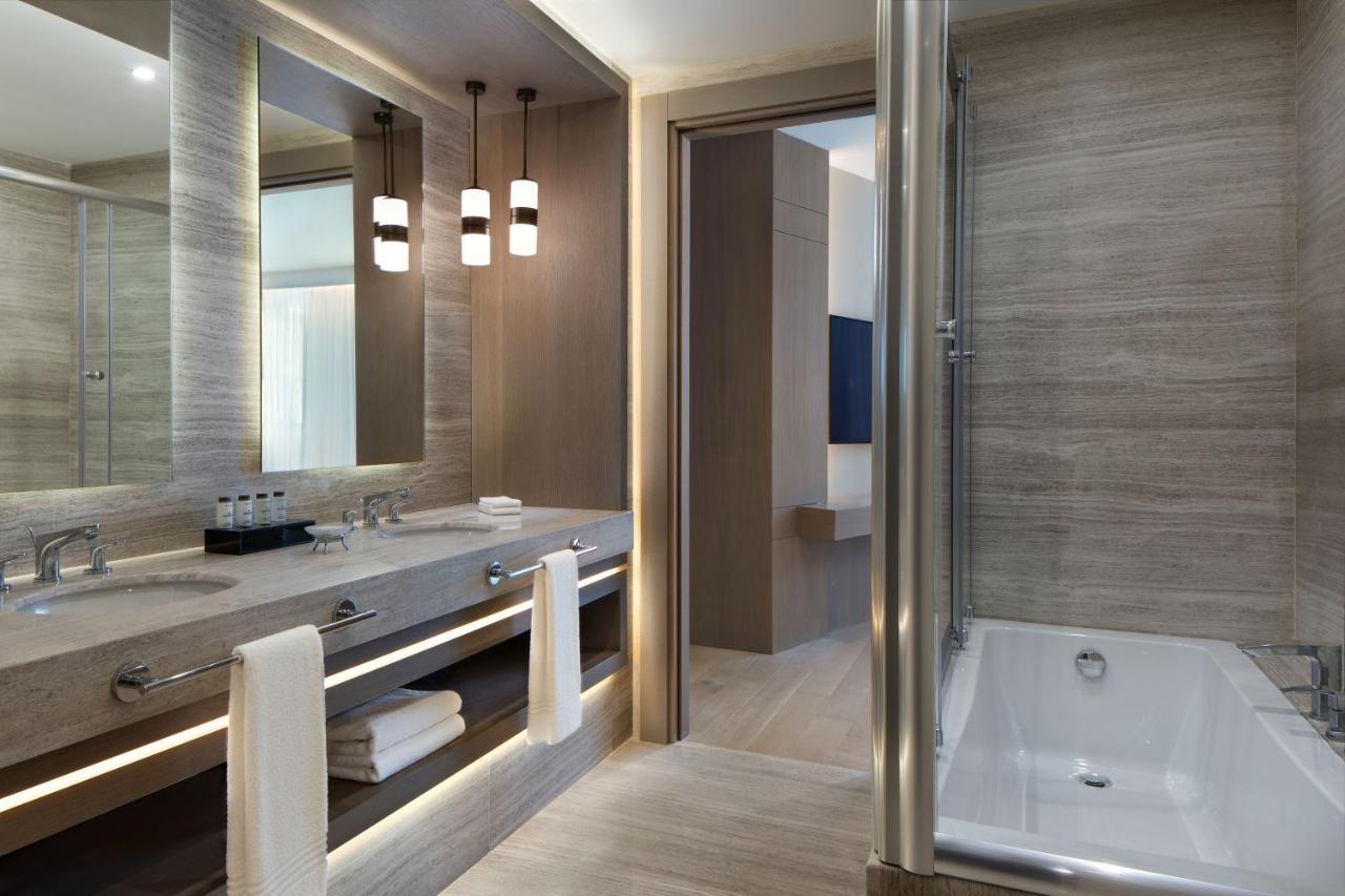 Sheraton Istanbul City Center Exterior photo