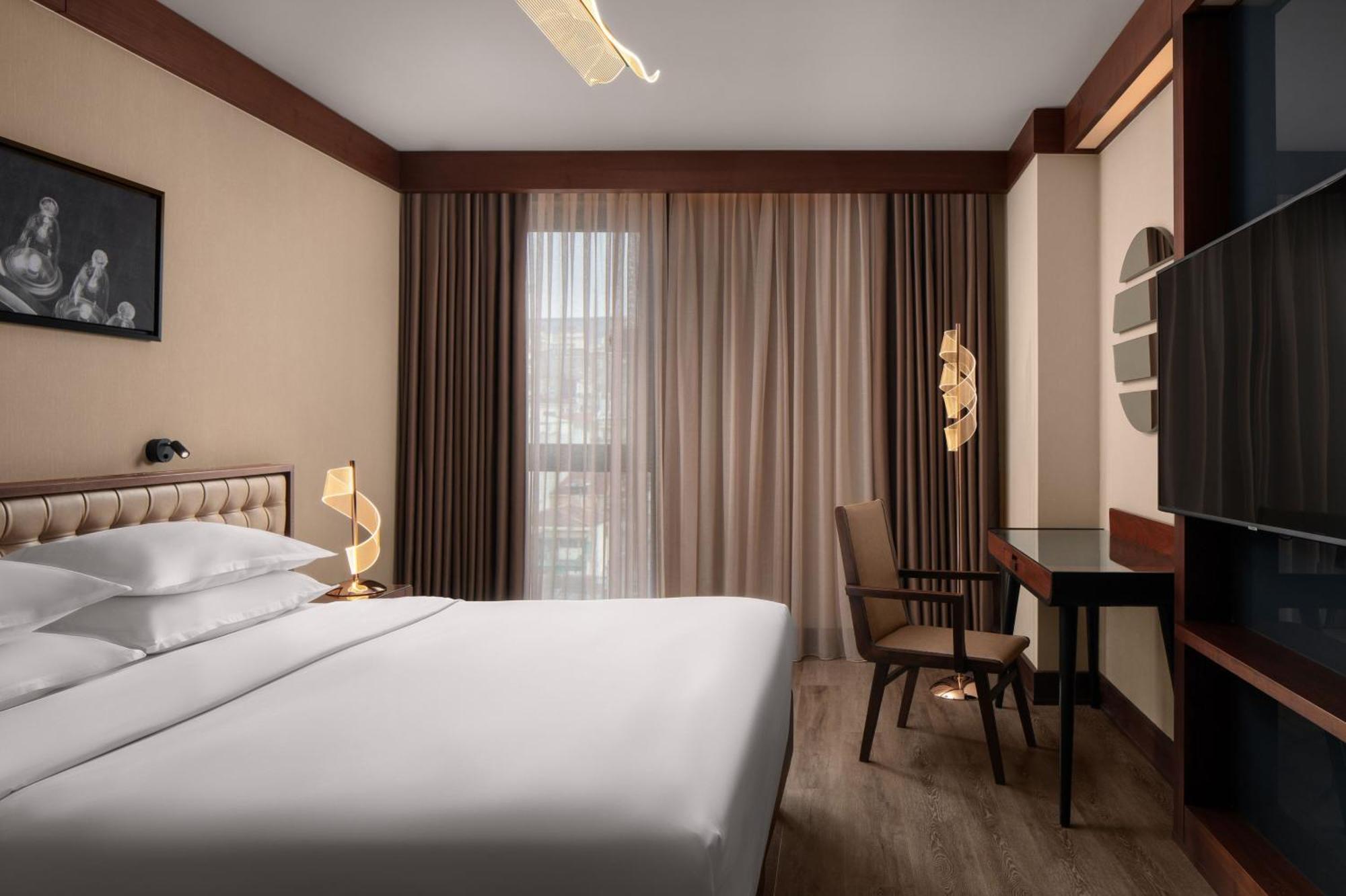 Sheraton Istanbul City Center Exterior photo