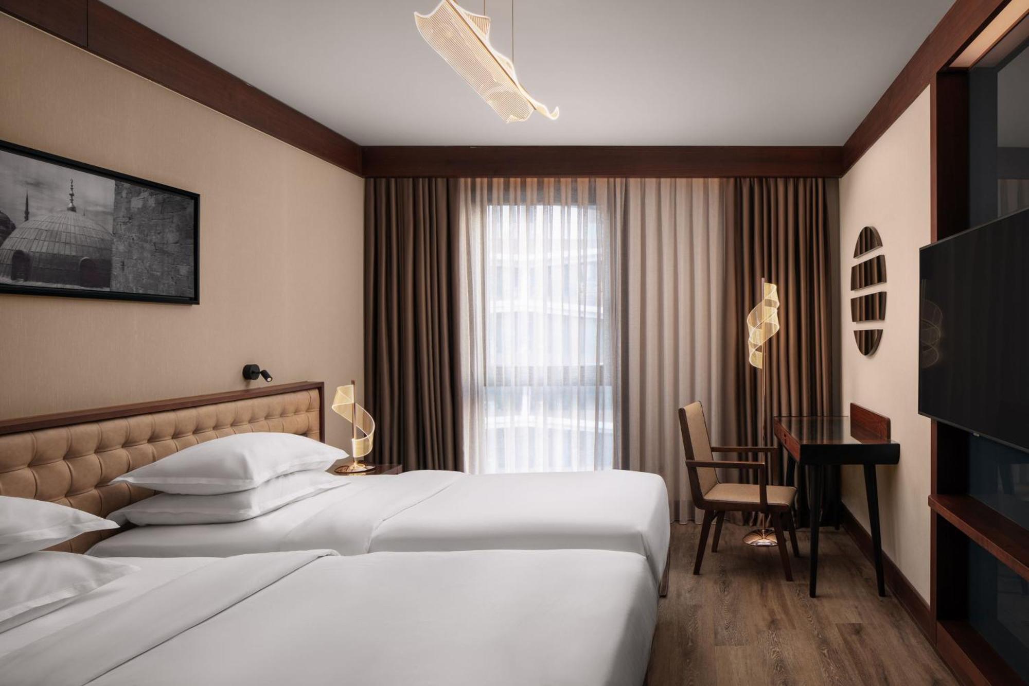 Sheraton Istanbul City Center Exterior photo